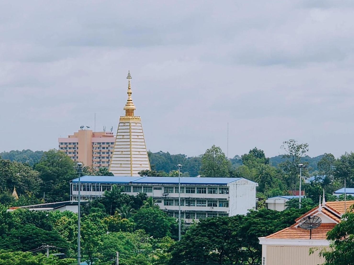 Nakara Hotel, Ubon Ratchathani Exterior photo